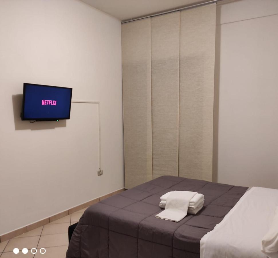 Lorenzo B&B House Battipaglia Luaran gambar