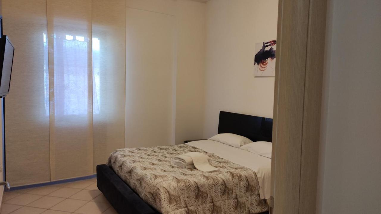 Lorenzo B&B House Battipaglia Luaran gambar